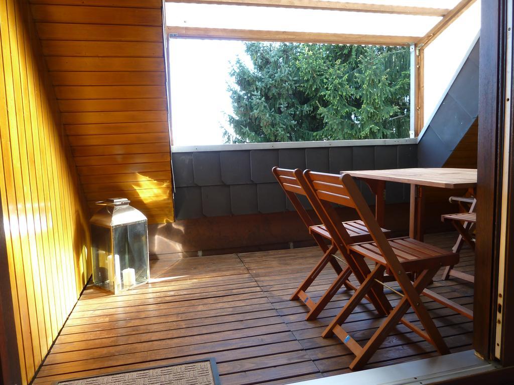 Helle 70 Qm Ferienwohnung Mit Herrlichem Blick Teningen Bagian luar foto