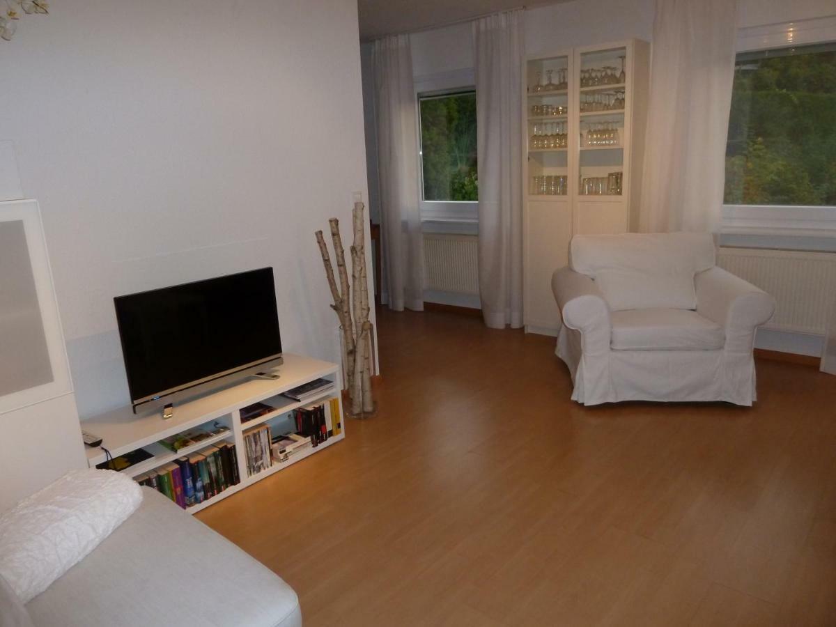 Helle 70 Qm Ferienwohnung Mit Herrlichem Blick Teningen Bagian luar foto