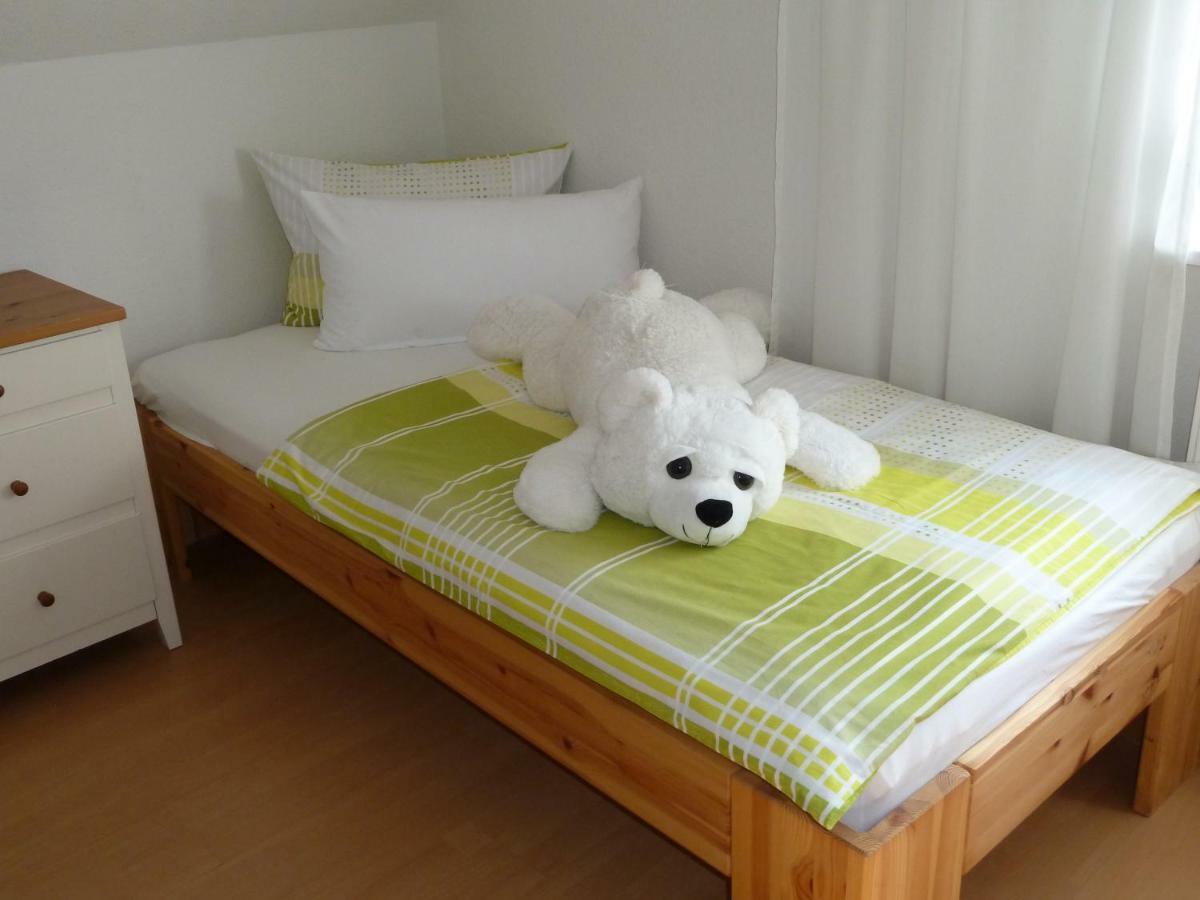 Helle 70 Qm Ferienwohnung Mit Herrlichem Blick Teningen Bagian luar foto