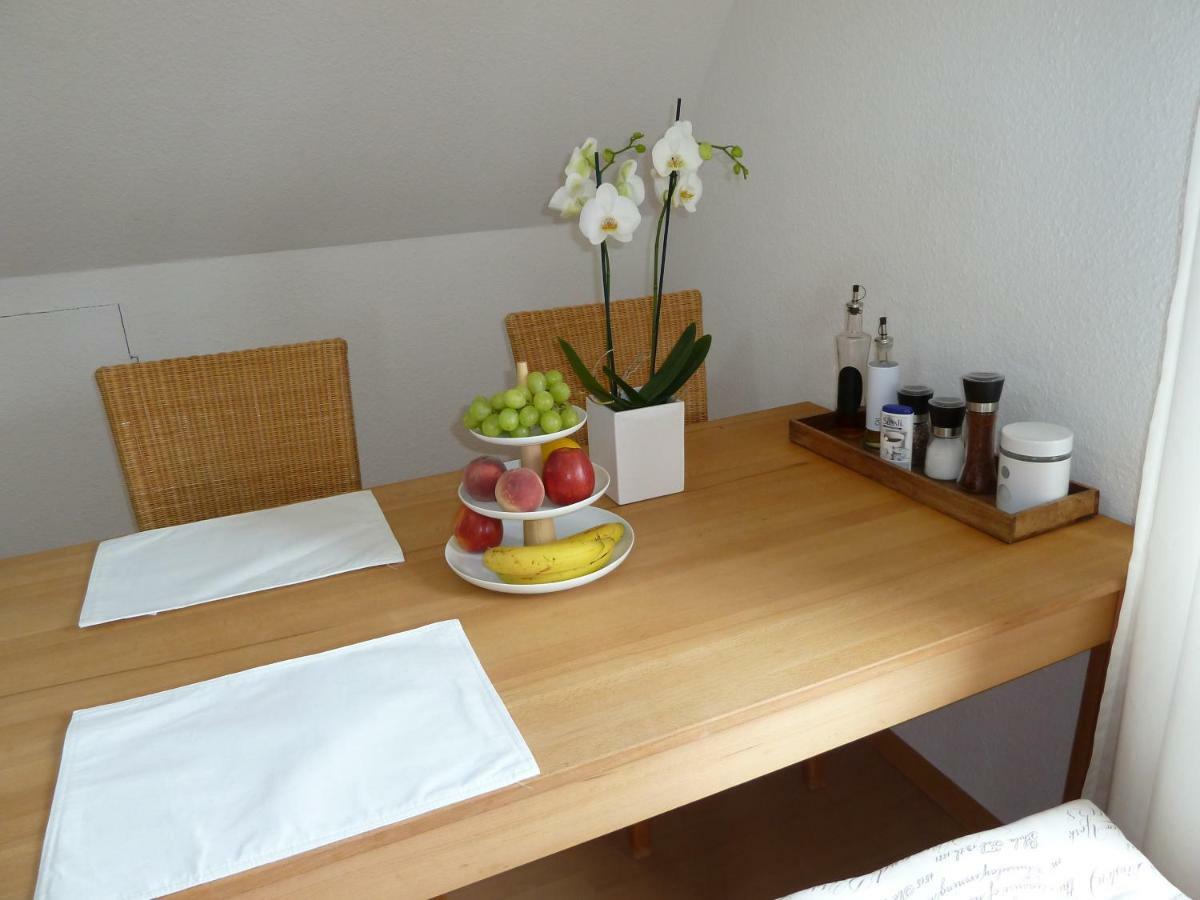 Helle 70 Qm Ferienwohnung Mit Herrlichem Blick Teningen Bagian luar foto